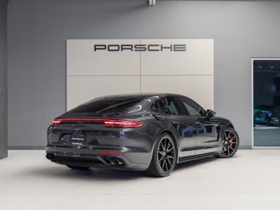 2020 Porsche Panamera Panamera GTS