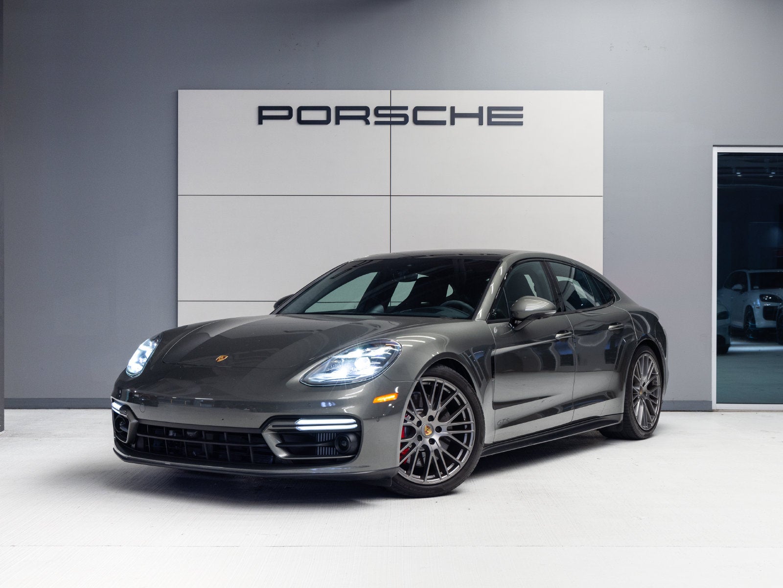 2023 Porsche Panamera Panamera GTS