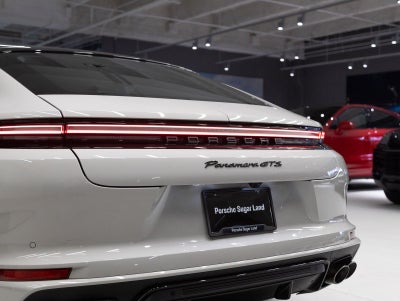 2026 Porsche Panamera Panamera GTS