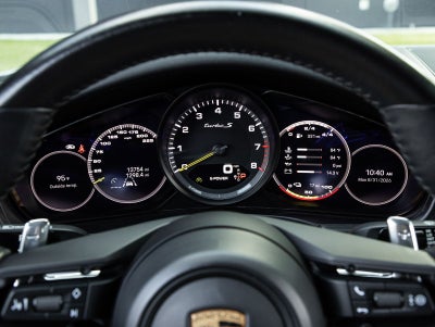 2022 Porsche Panamera Panamera Turbo S E-Hybrid