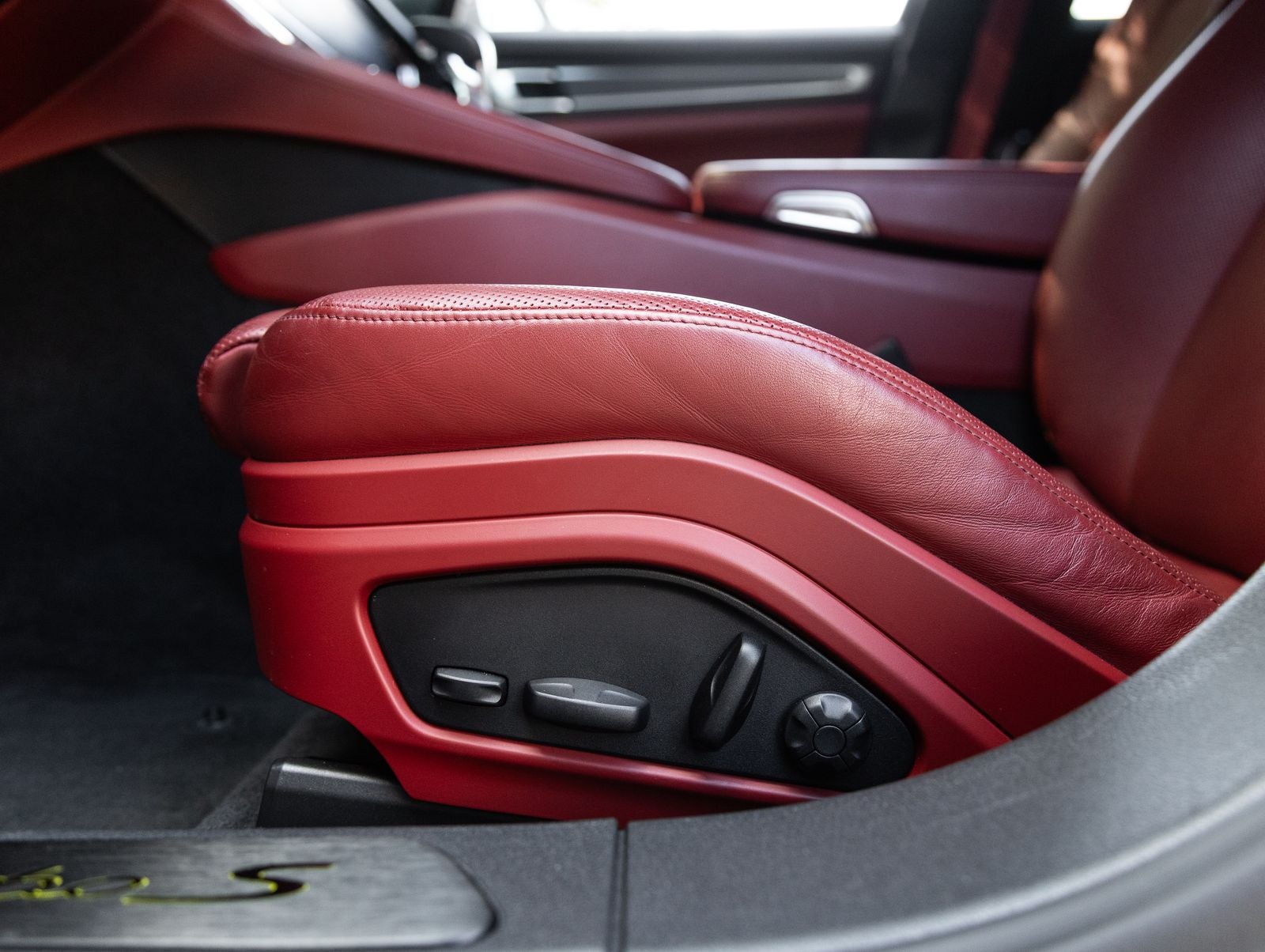 2022 Porsche Panamera Panamera Turbo S E-Hybrid