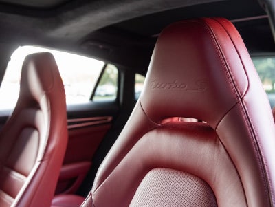 2022 Porsche Panamera Panamera Turbo S E-Hybrid