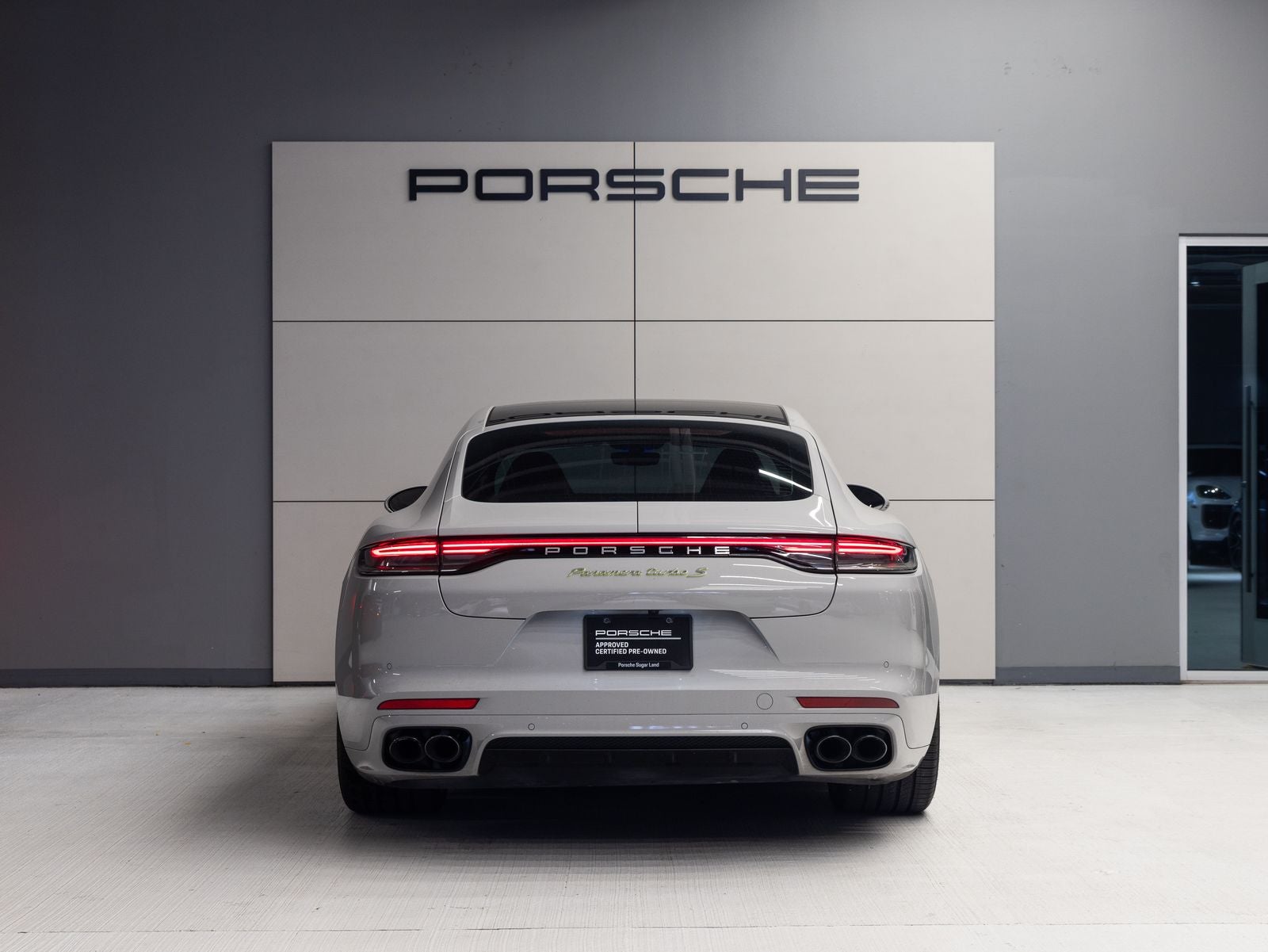 2022 Porsche Panamera Panamera Turbo S E-Hybrid