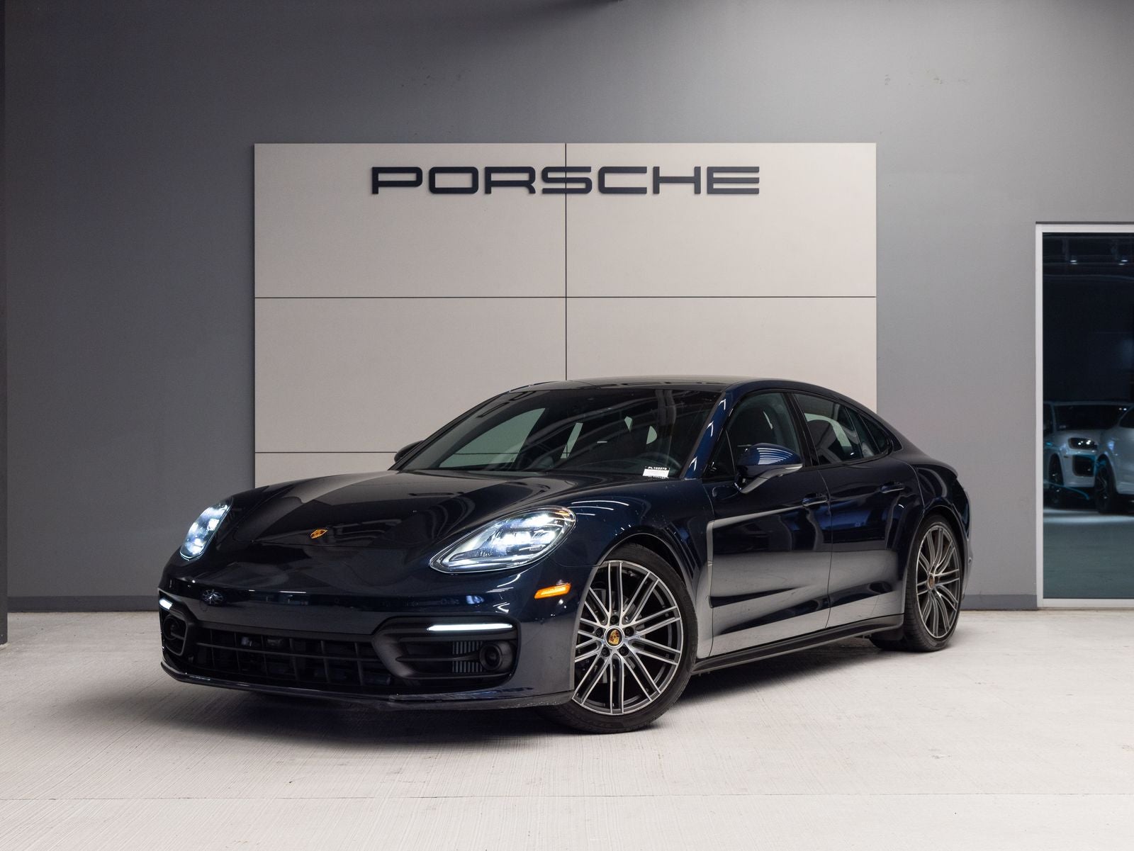 2023 Porsche Panamera Platinum Edition