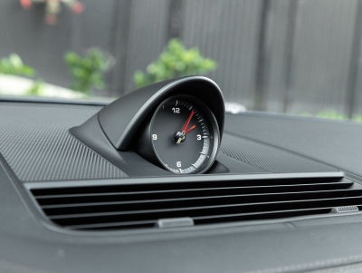 2023 Porsche Panamera 4 Platinum Edition
