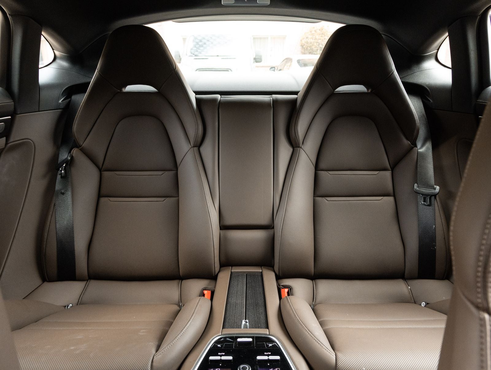2023 Porsche Panamera 4 Platinum Edition