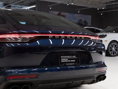 2023 Porsche Panamera 4 Platinum Edition
