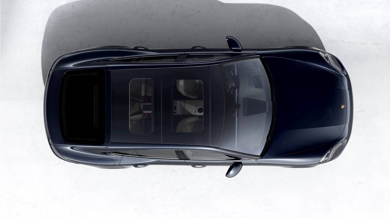 2023 Porsche Panamera 4 Platinum Edition