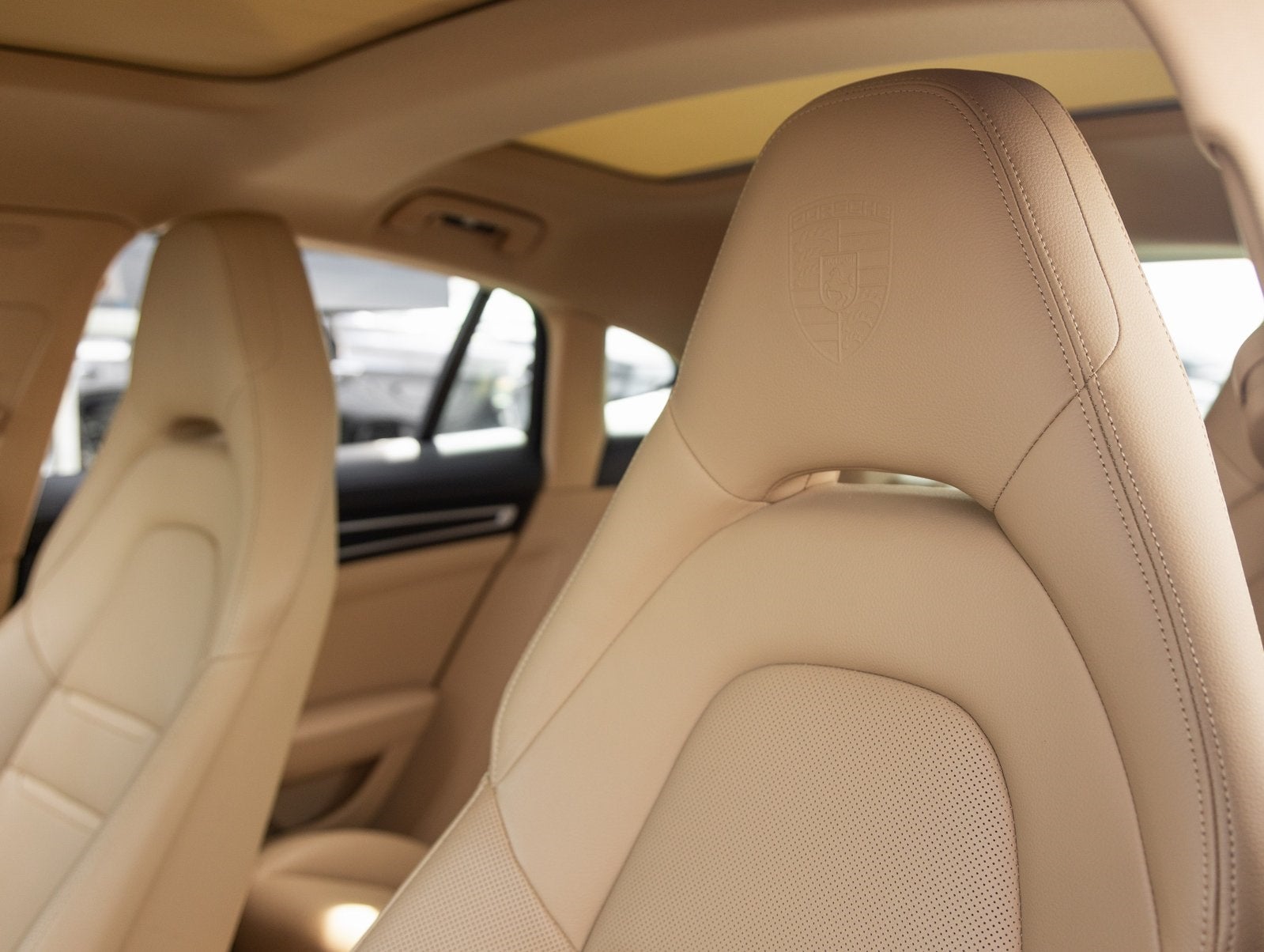 2023 Porsche Panamera Panamera 4 Platinum Edition (MY23)