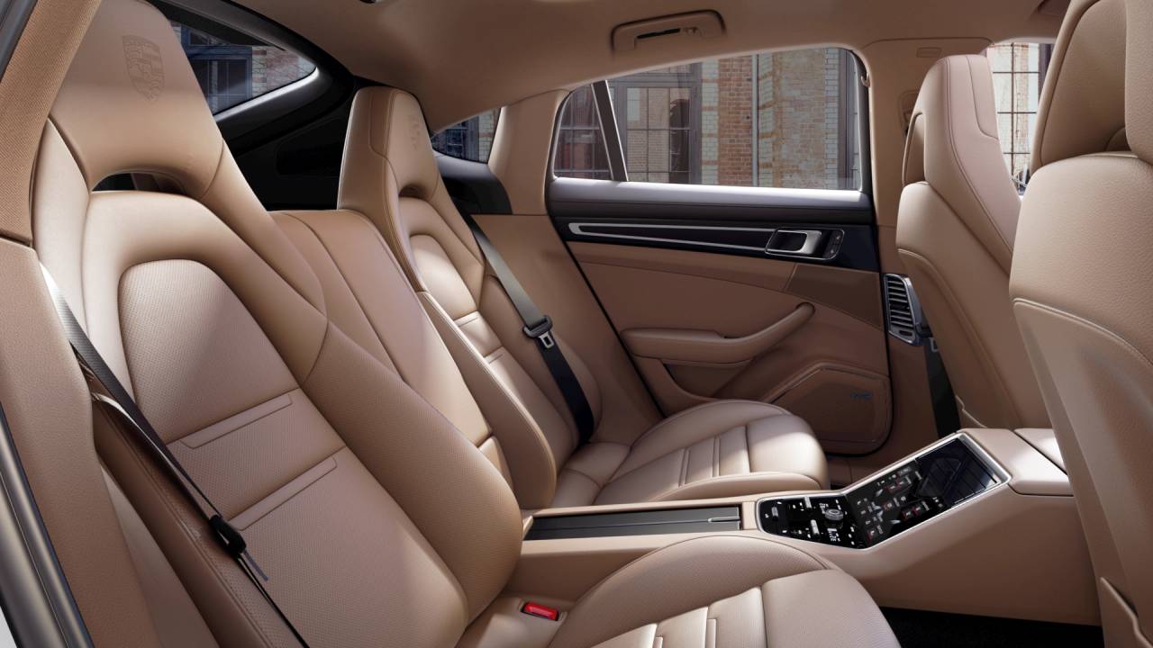 2023 Porsche Panamera Panamera 4 Platinum Edition (MY23)