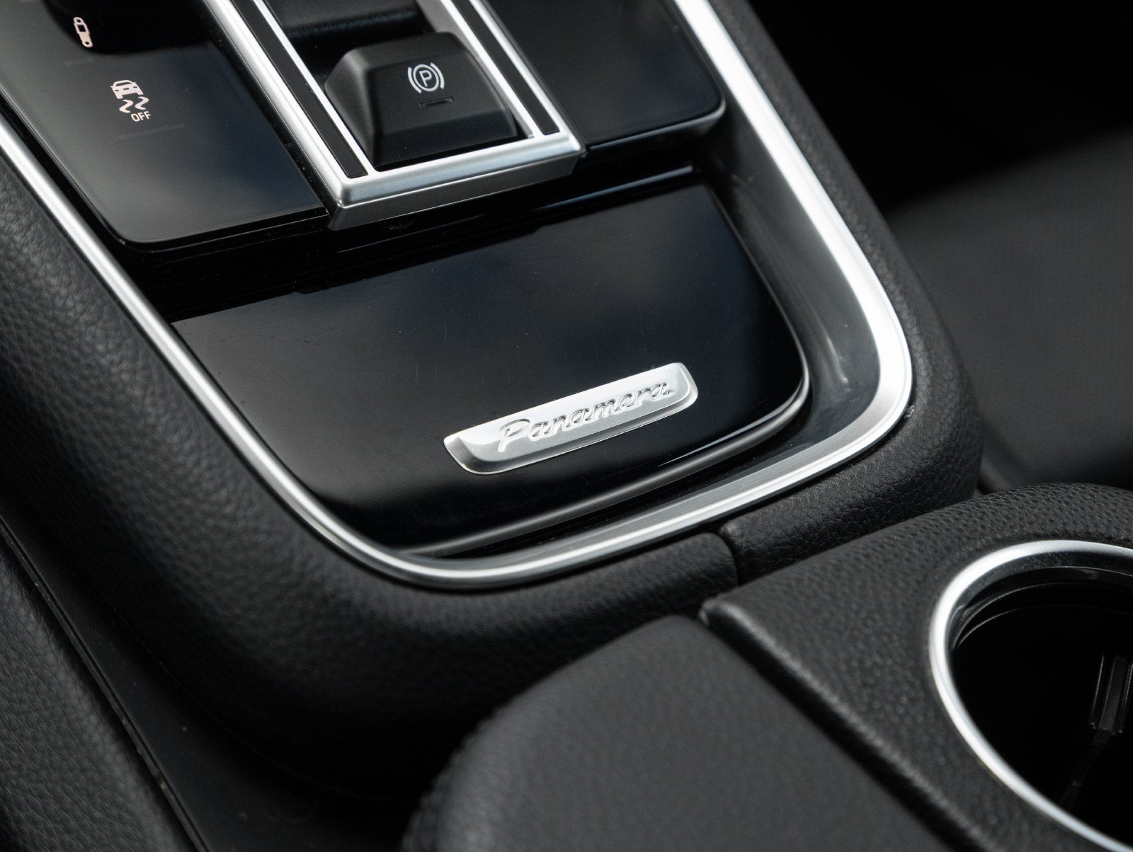 2023 Porsche Panamera Panamera 4 Platinum Edition