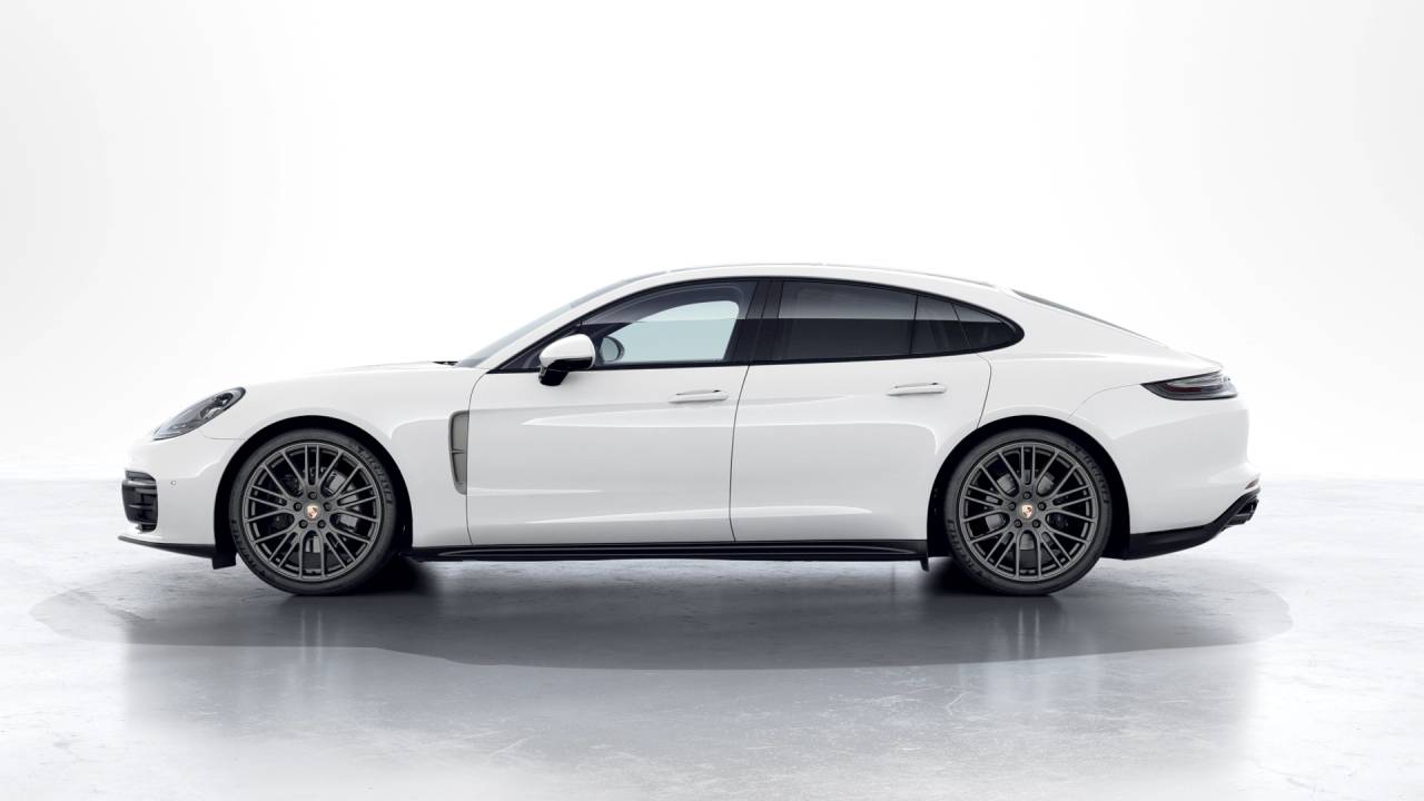 2023 Porsche Panamera 4 Platinum Edition