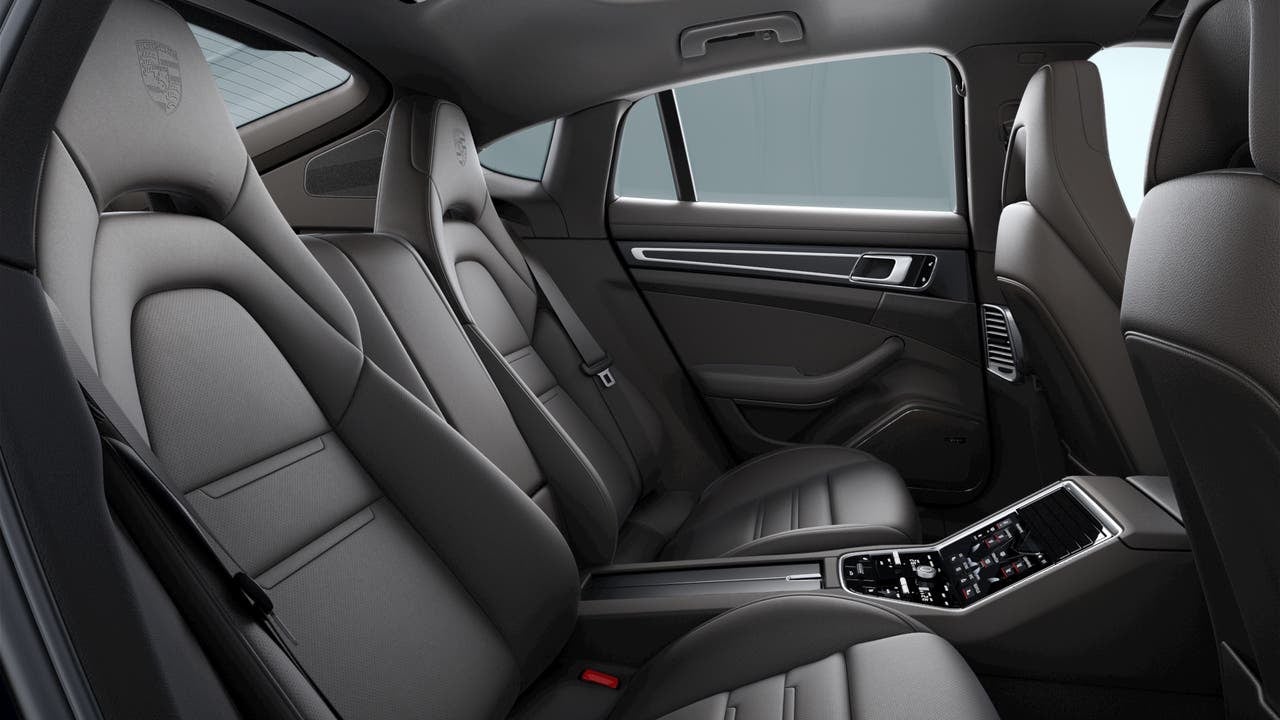 2023 Porsche Panamera Panamera 4 Platinum Edition