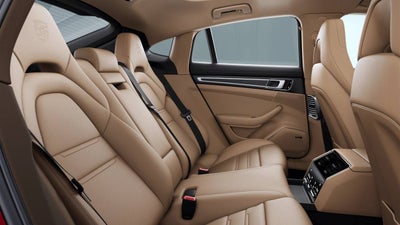 2023 Porsche Panamera Panamera 4 Platinum Edition (MY23)