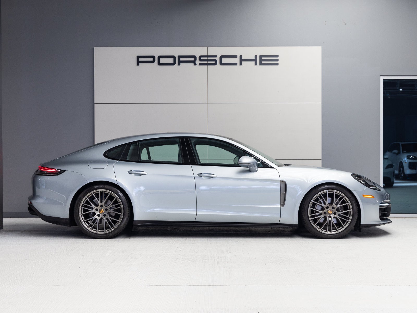 2023 Porsche Panamera Panamera Platinum Edition