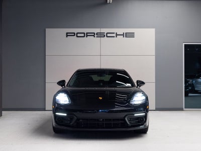 2023 Porsche Panamera 4 Platinum Edition