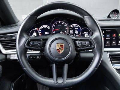 2023 Porsche Panamera 4 Platinum Edition