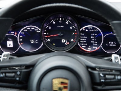 2023 Porsche Panamera 4 Platinum Edition