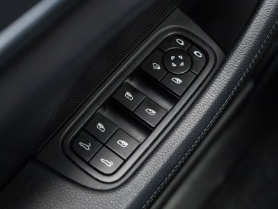 2023 Porsche Panamera 4 Platinum Edition