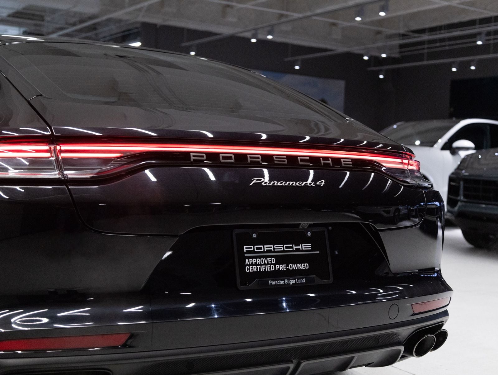 2023 Porsche Panamera 4 Platinum Edition
