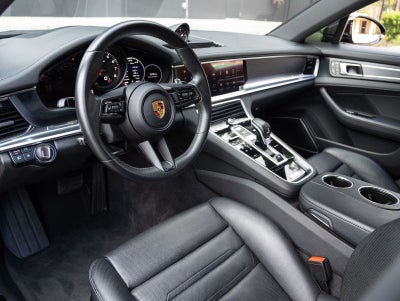 2023 Porsche Panamera 4 Platinum Edition
