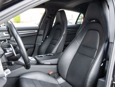 2023 Porsche Panamera 4 Platinum Edition
