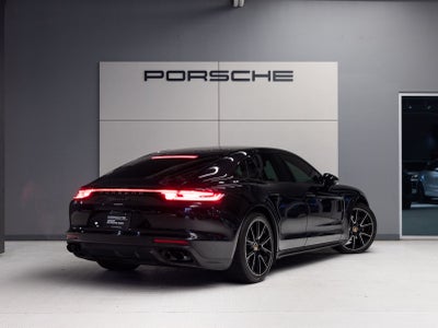 2023 Porsche Panamera 4 Platinum Edition