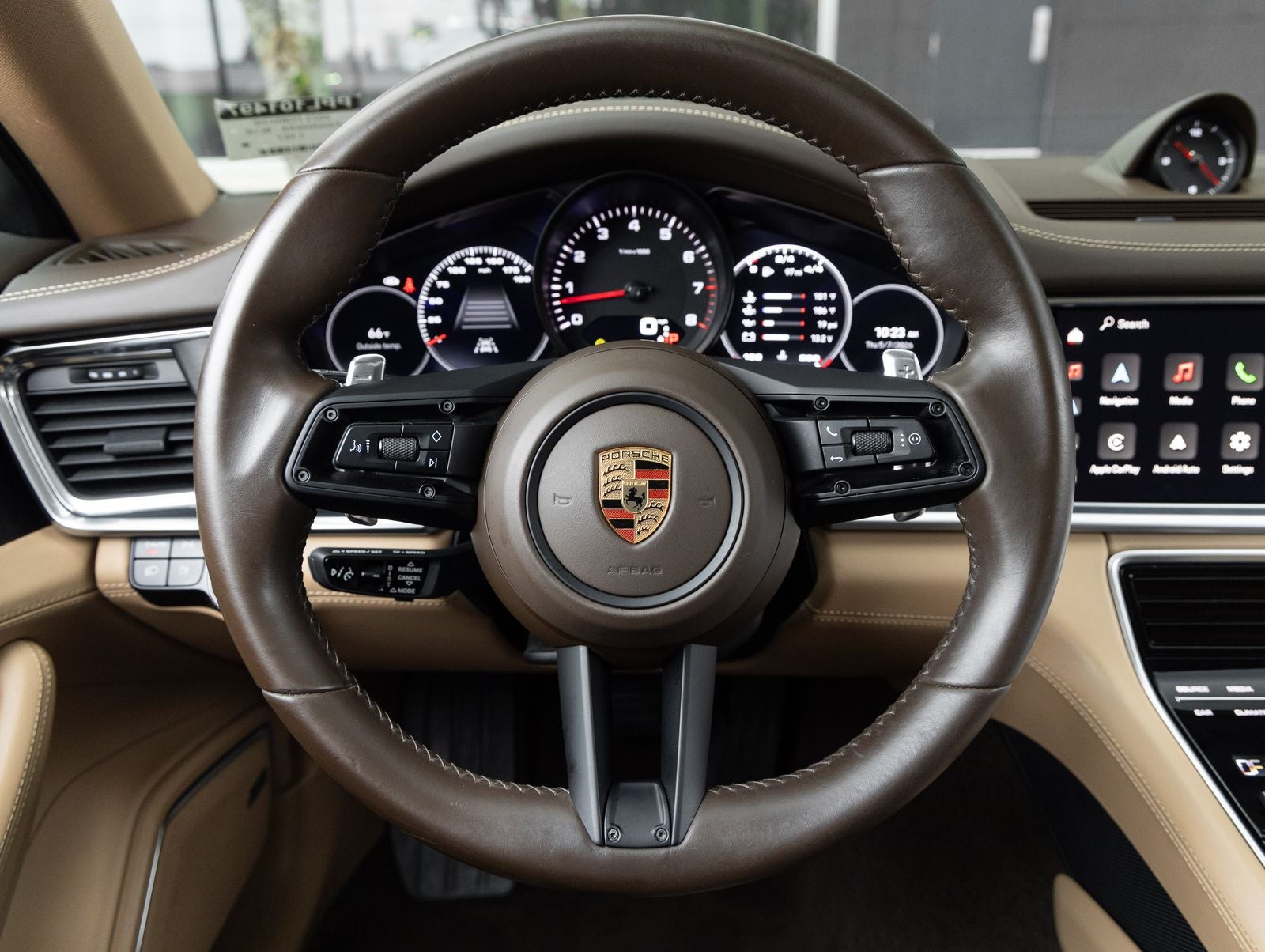 2023 Porsche Panamera 4 Platinum Edition