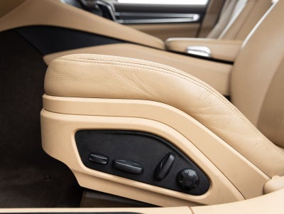 2023 Porsche Panamera 4 Platinum Edition