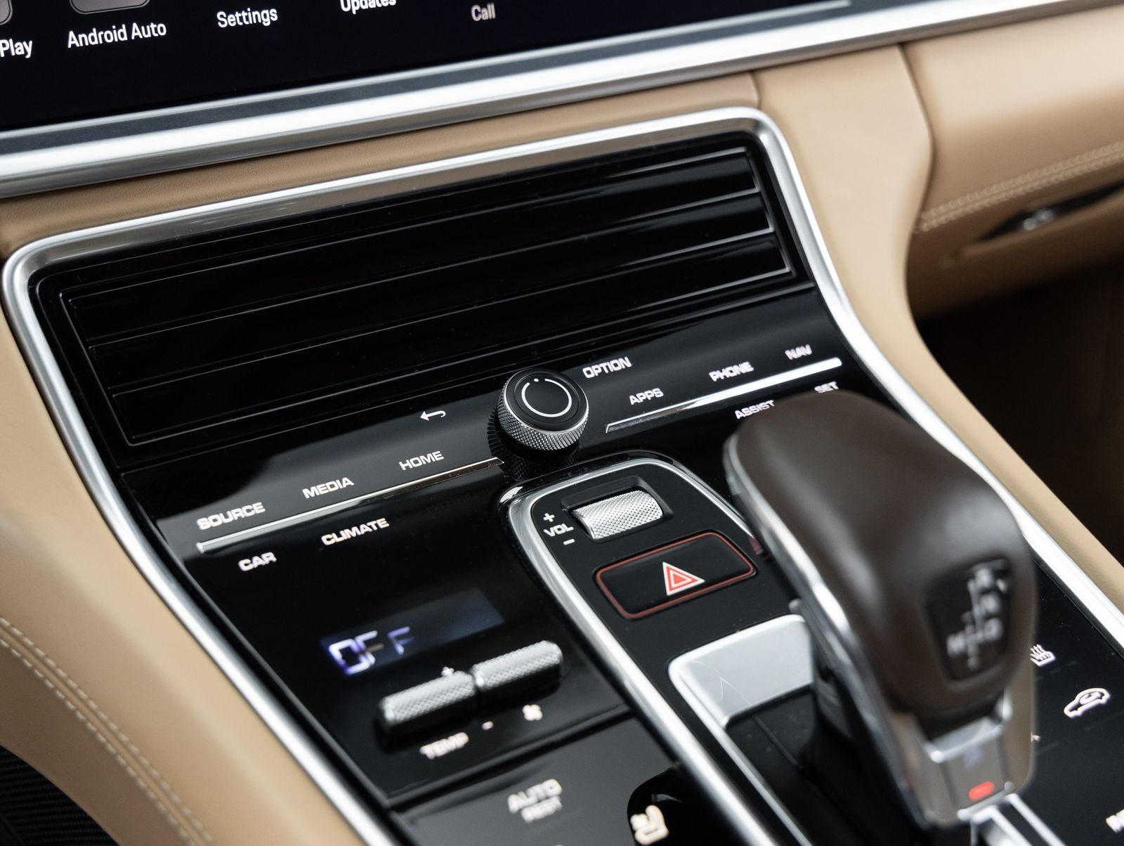 2023 Porsche Panamera 4 Platinum Edition
