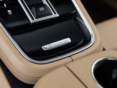 2023 Porsche Panamera 4 Platinum Edition