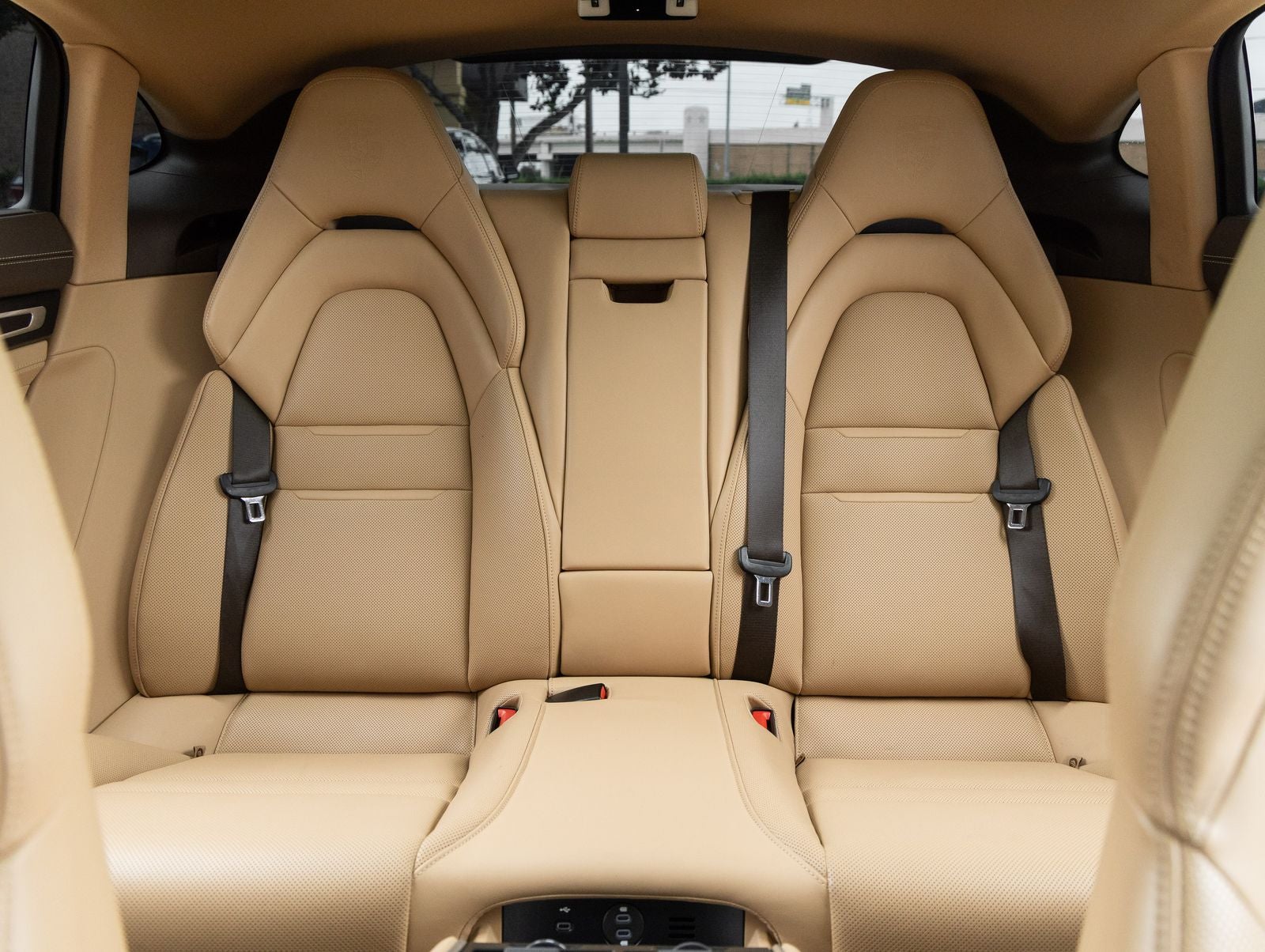 2023 Porsche Panamera 4 Platinum Edition