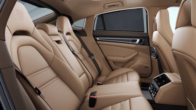 2023 Porsche Panamera Panamera 4 Platinum Edition (MY23)