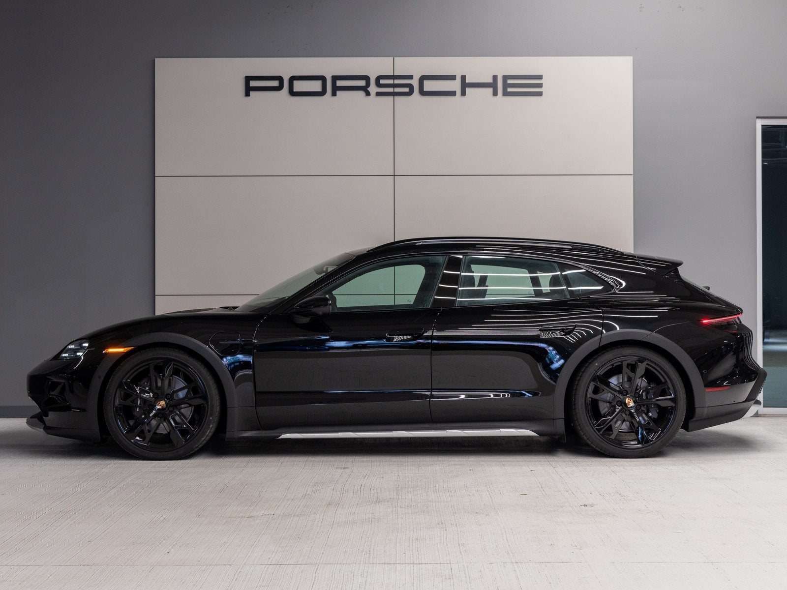 2025 Porsche Taycan Taycan 4 Cross Turismo