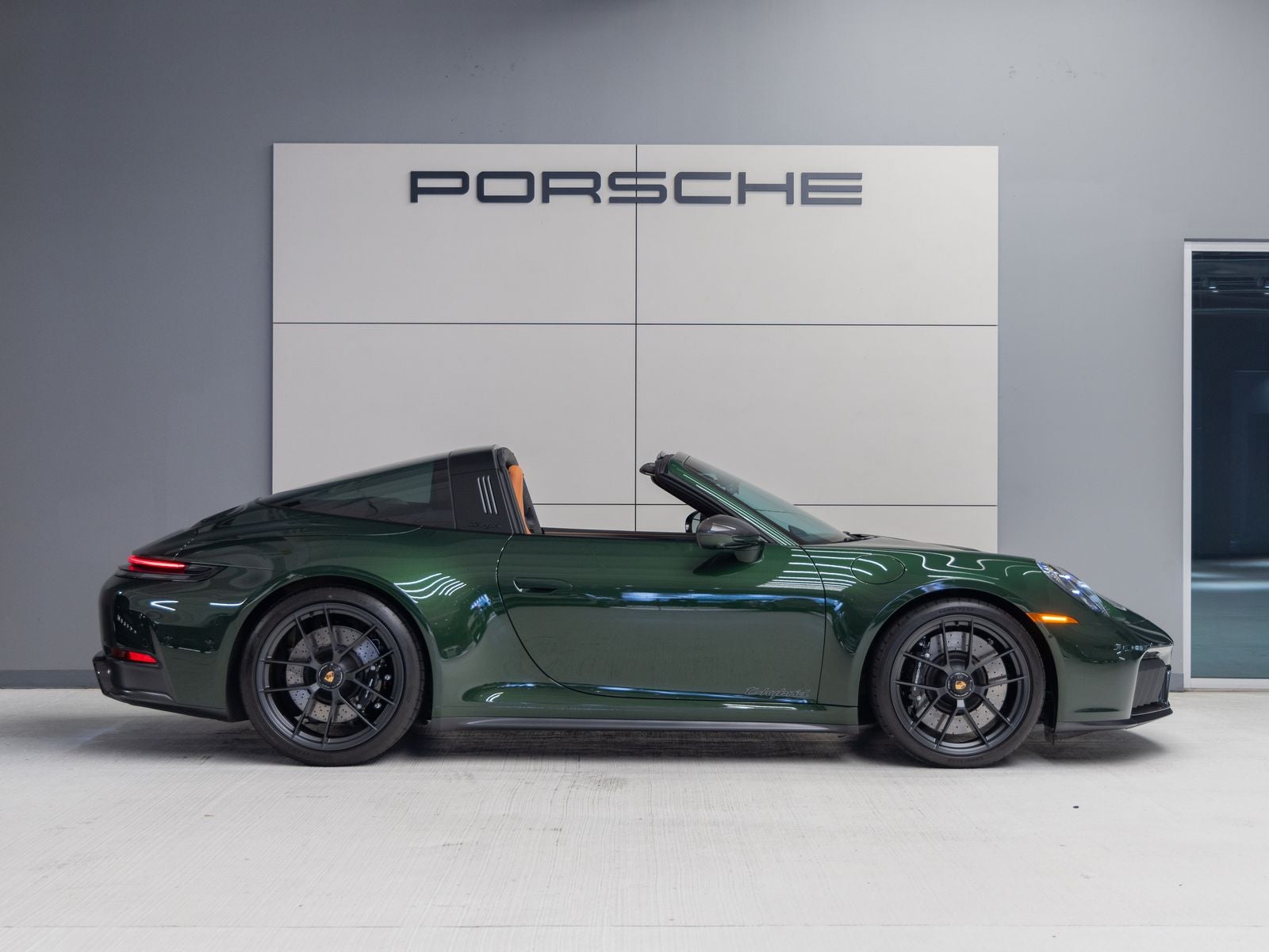 2026 Porsche 911 Targa 4 GTS