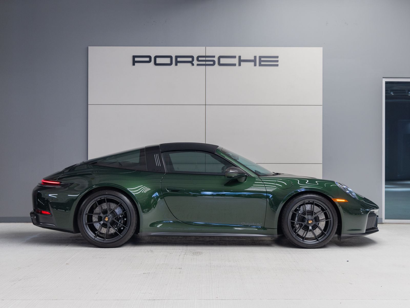 2026 Porsche 911 Targa 4 GTS