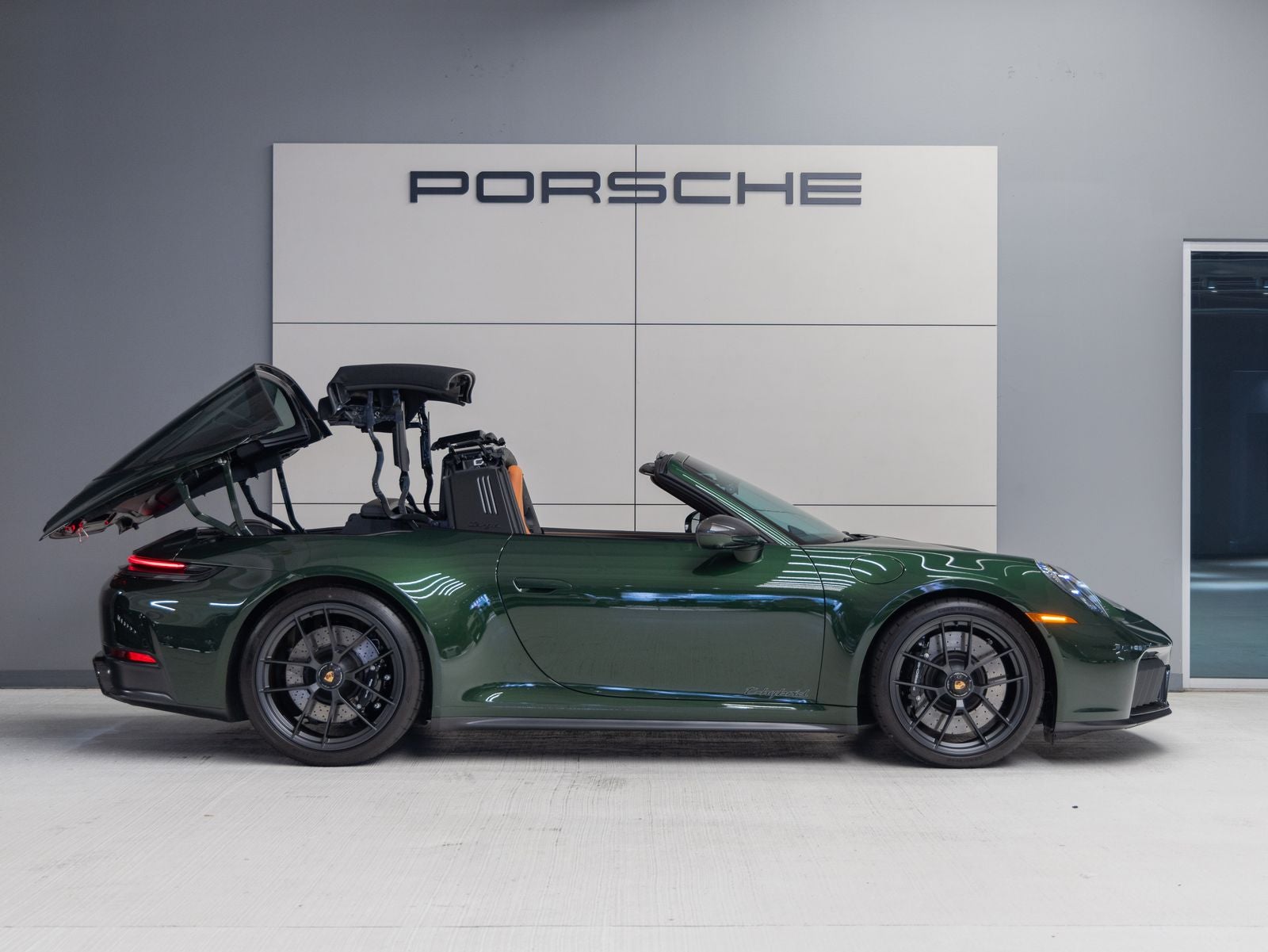 2026 Porsche 911 Targa 4 GTS