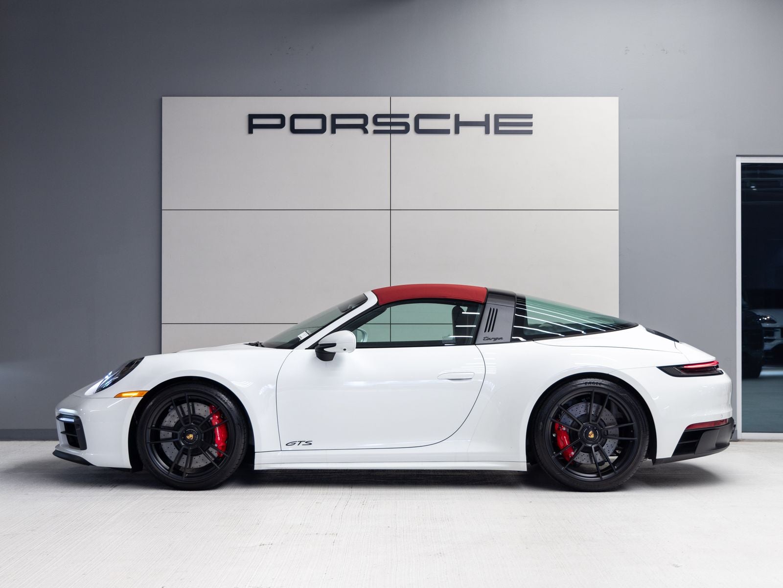 2024 Porsche 911 911 Targa 4 GTS (MY24)