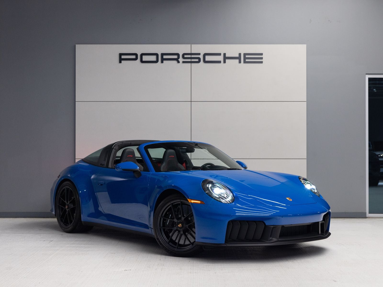 2025 Porsche 911 Targa 4 GTS
