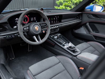2025 Porsche 911 Targa 4 GTS