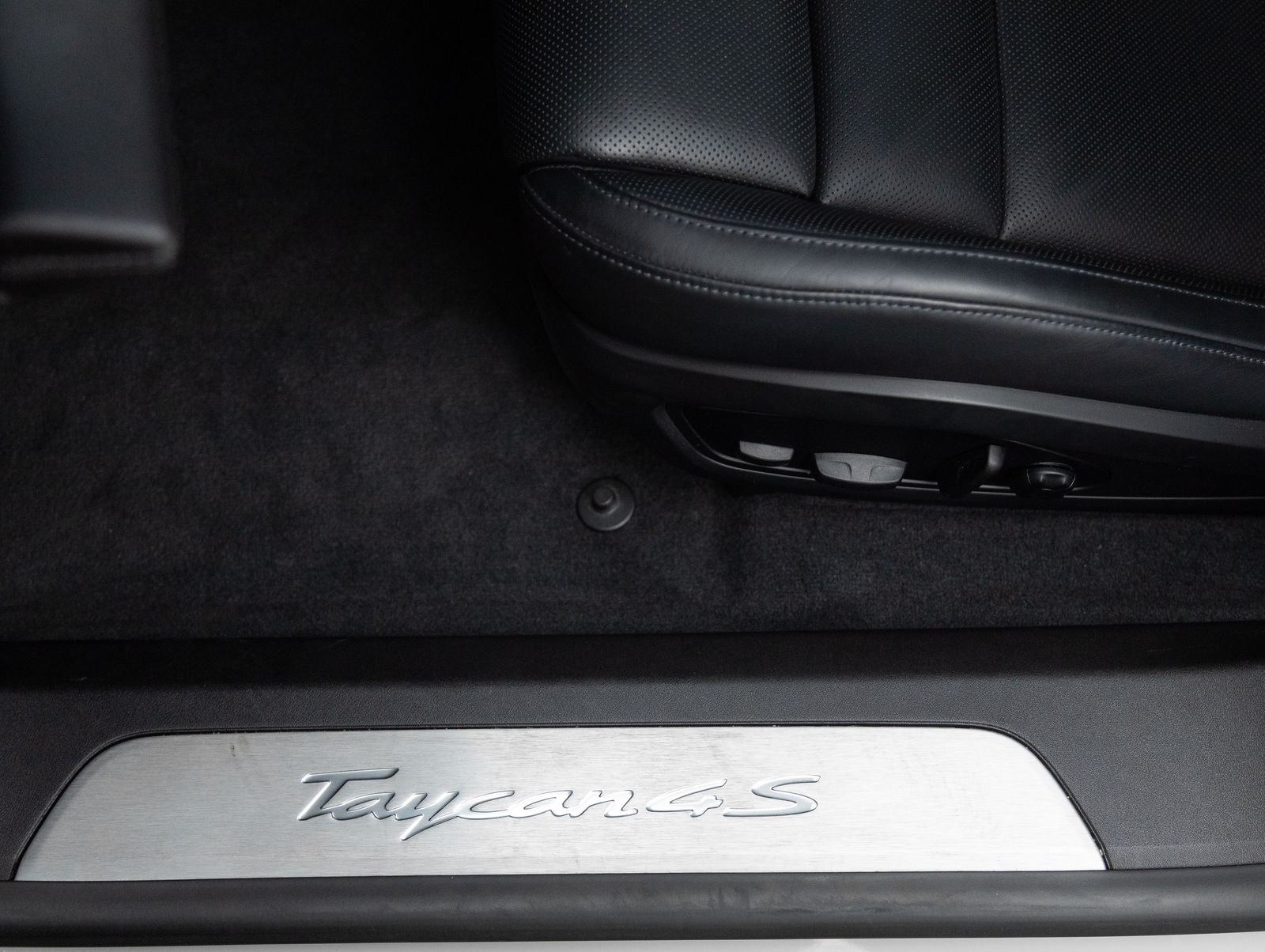 2024 Porsche Taycan Taycan 4S Cross Turismo (MY24)