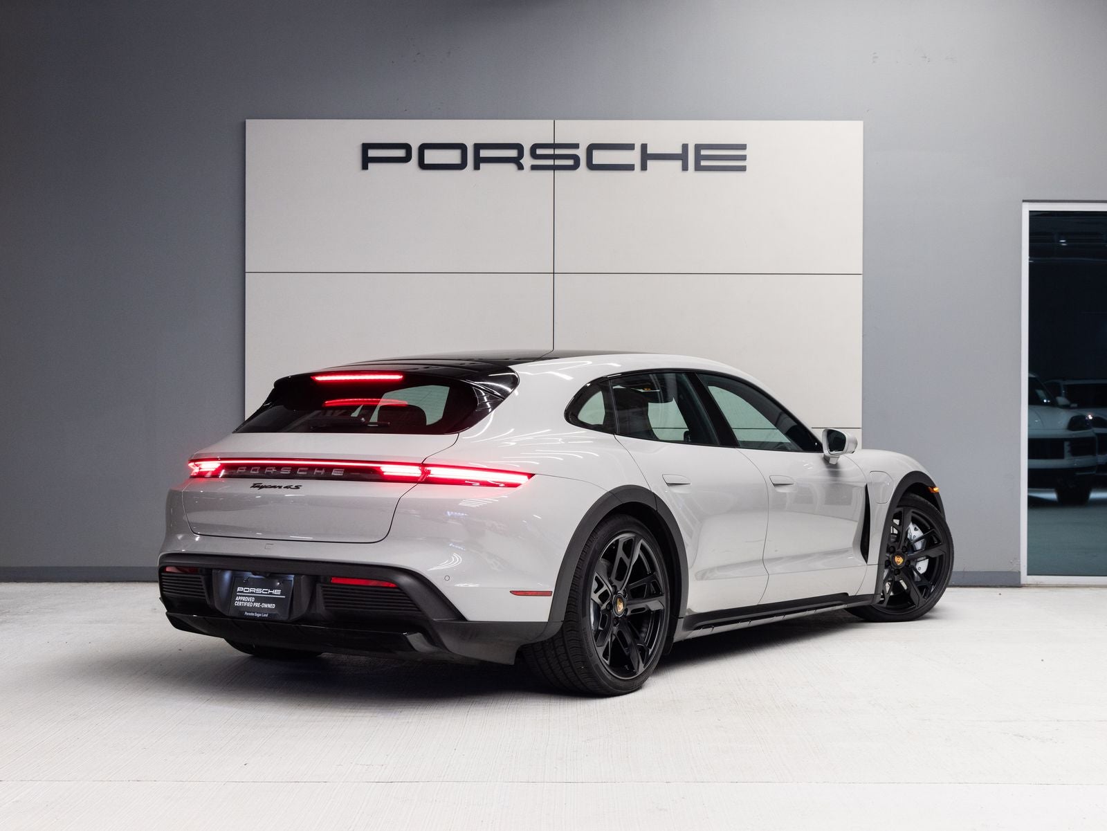 2024 Porsche Taycan Taycan 4S Cross Turismo (MY24)