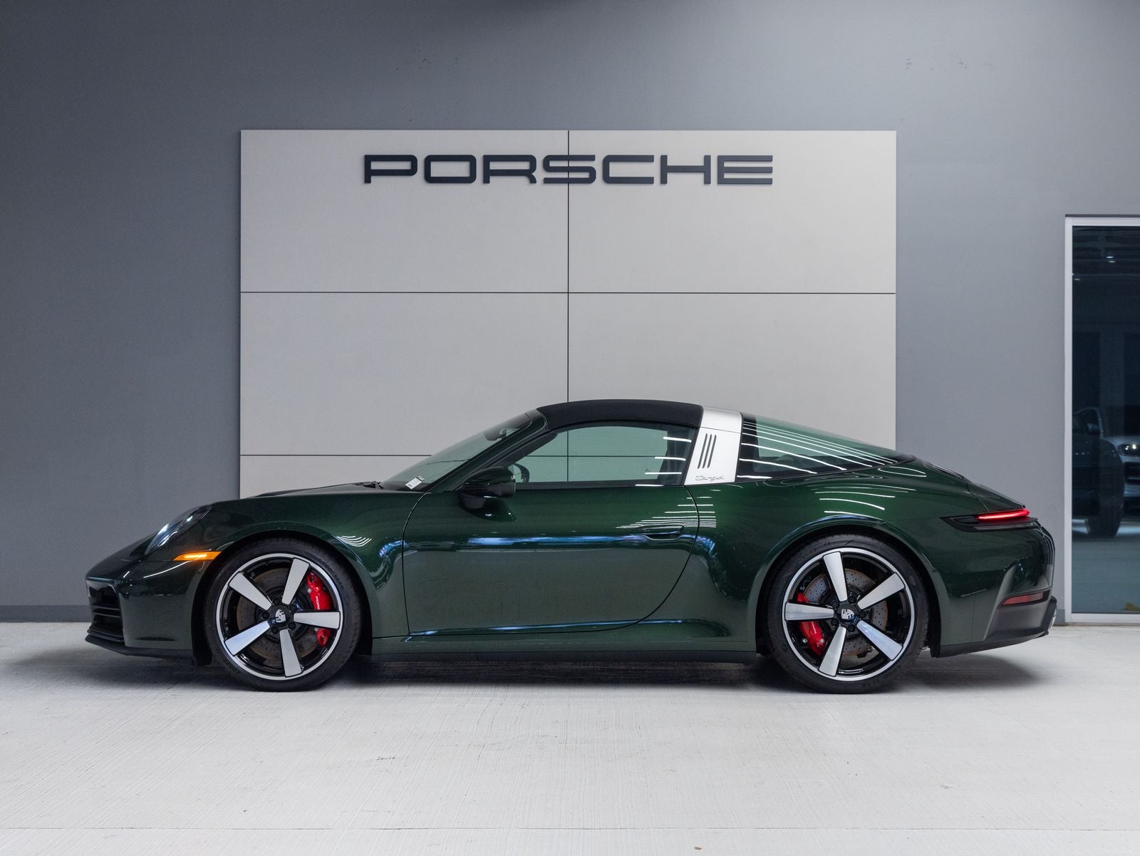 2026 Porsche 911 Targa 4S