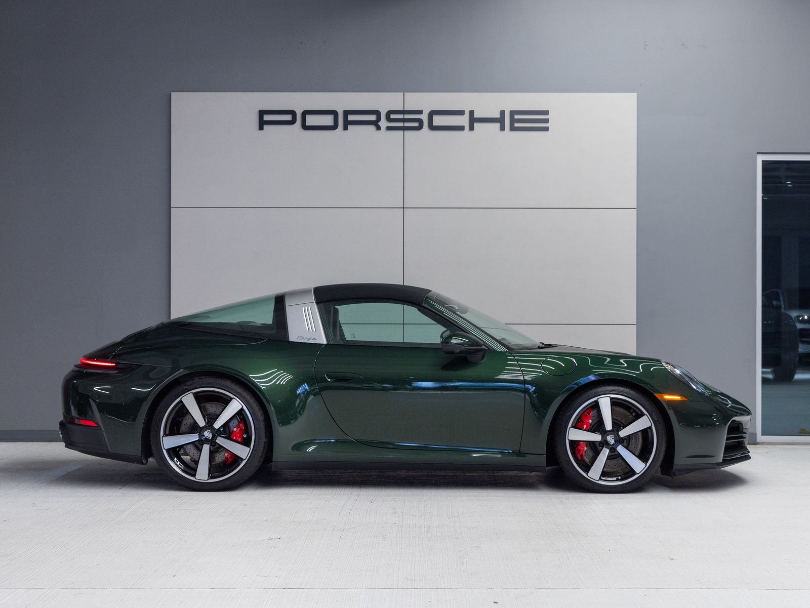 2026 Porsche 911 Targa 4S