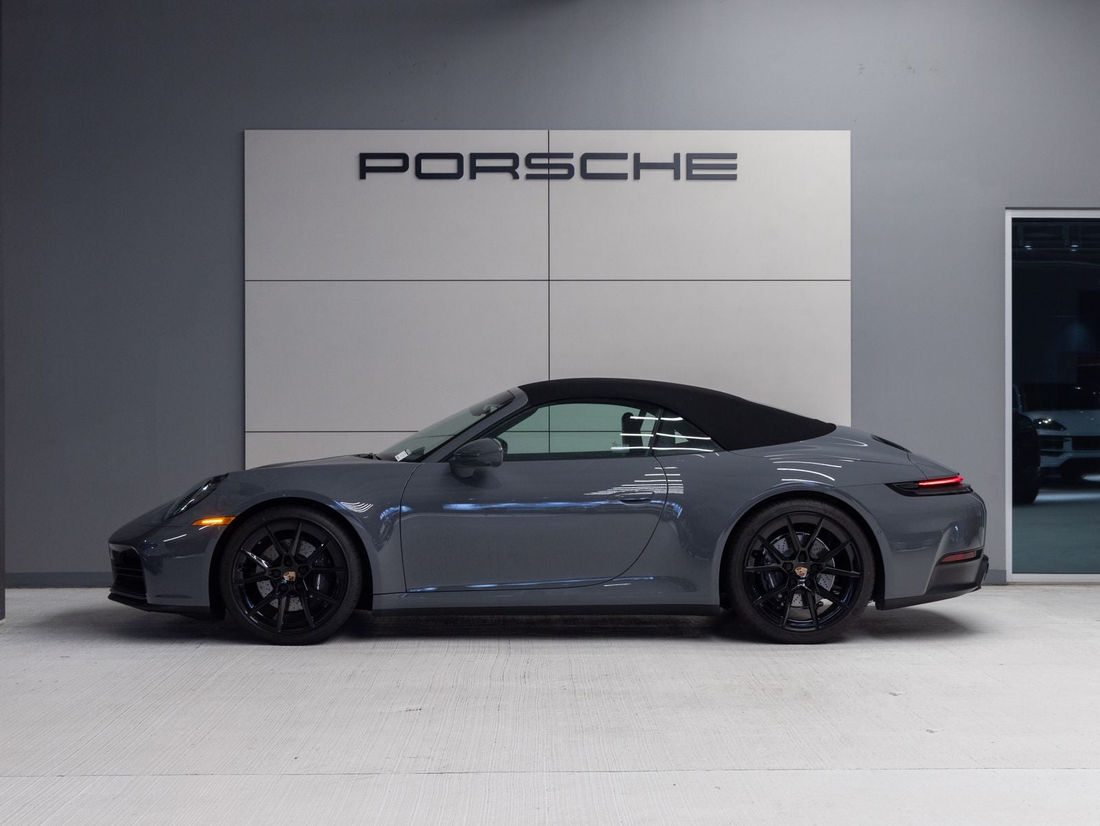 2026 Porsche 911 Carrera Cabriolet
