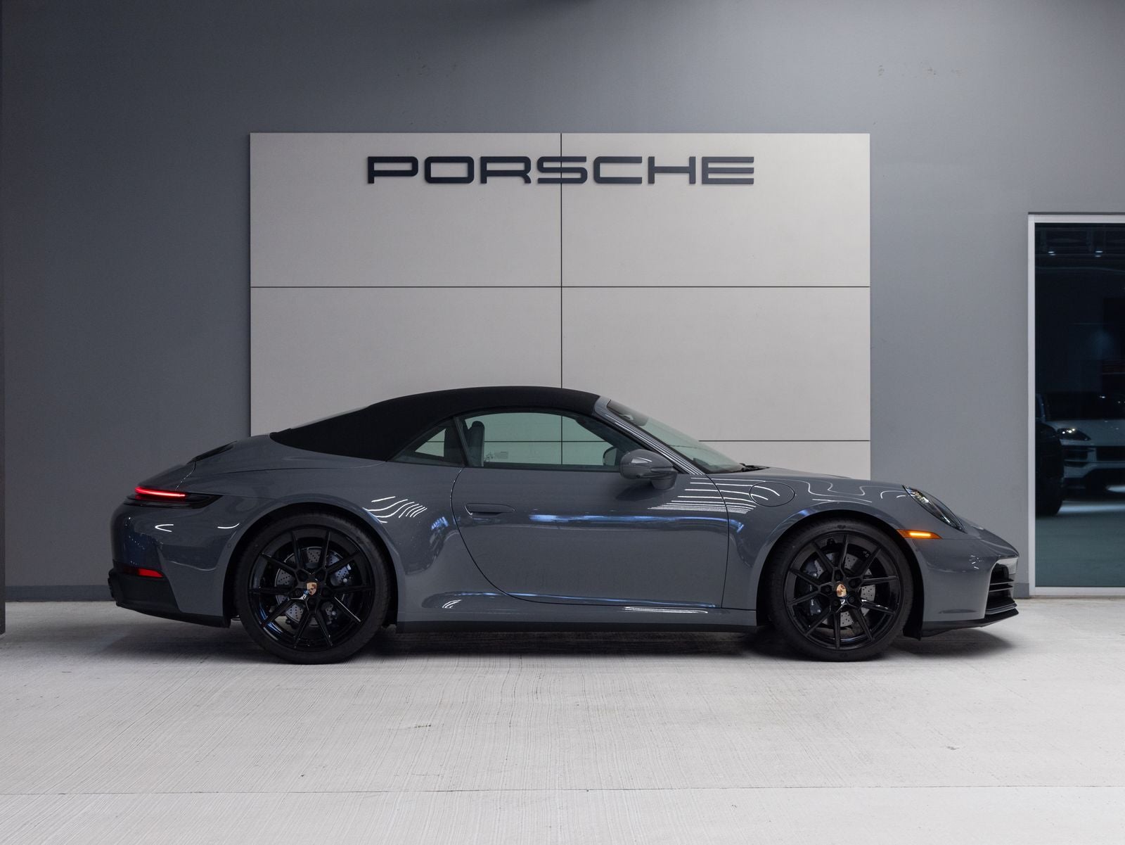 2026 Porsche 911 Carrera Cabriolet