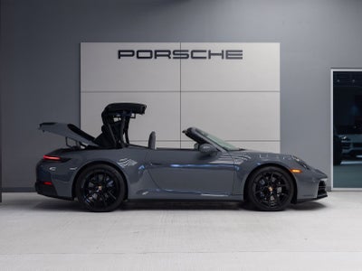 2026 Porsche 911 Carrera Cabriolet