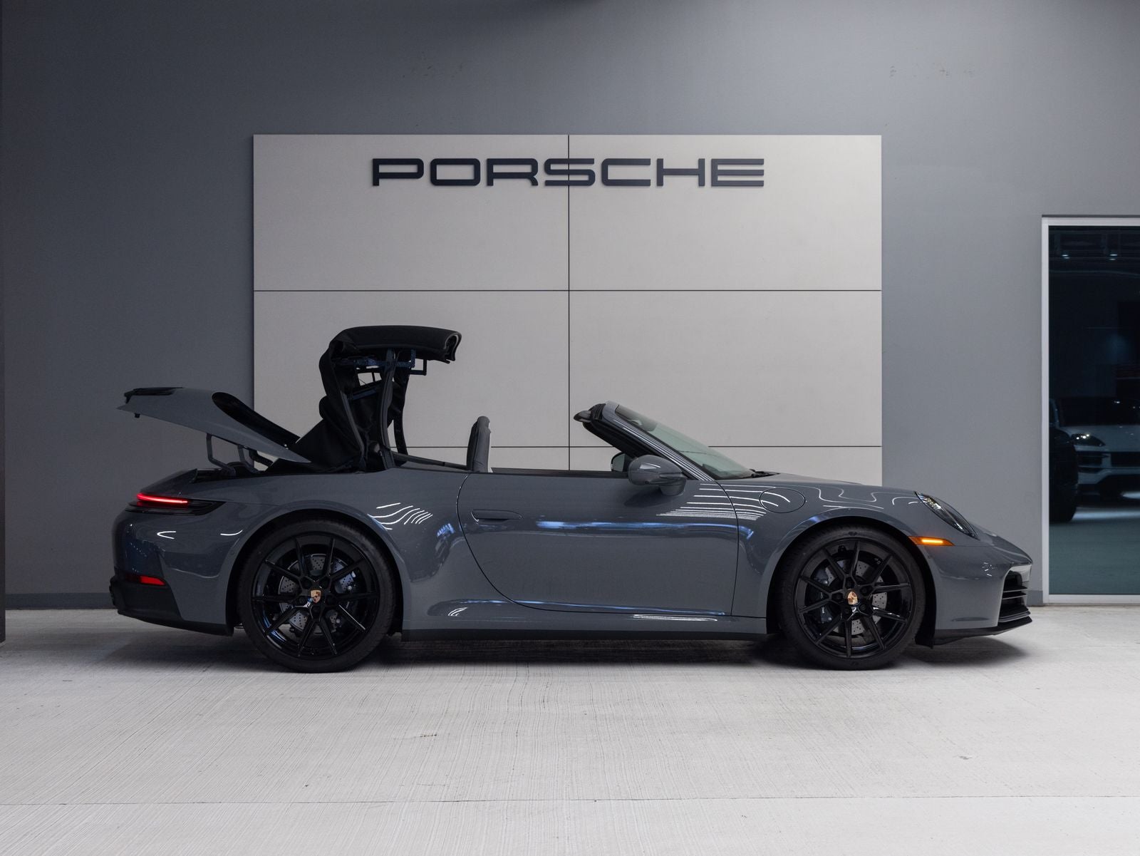 2026 Porsche 911 Carrera Cabriolet