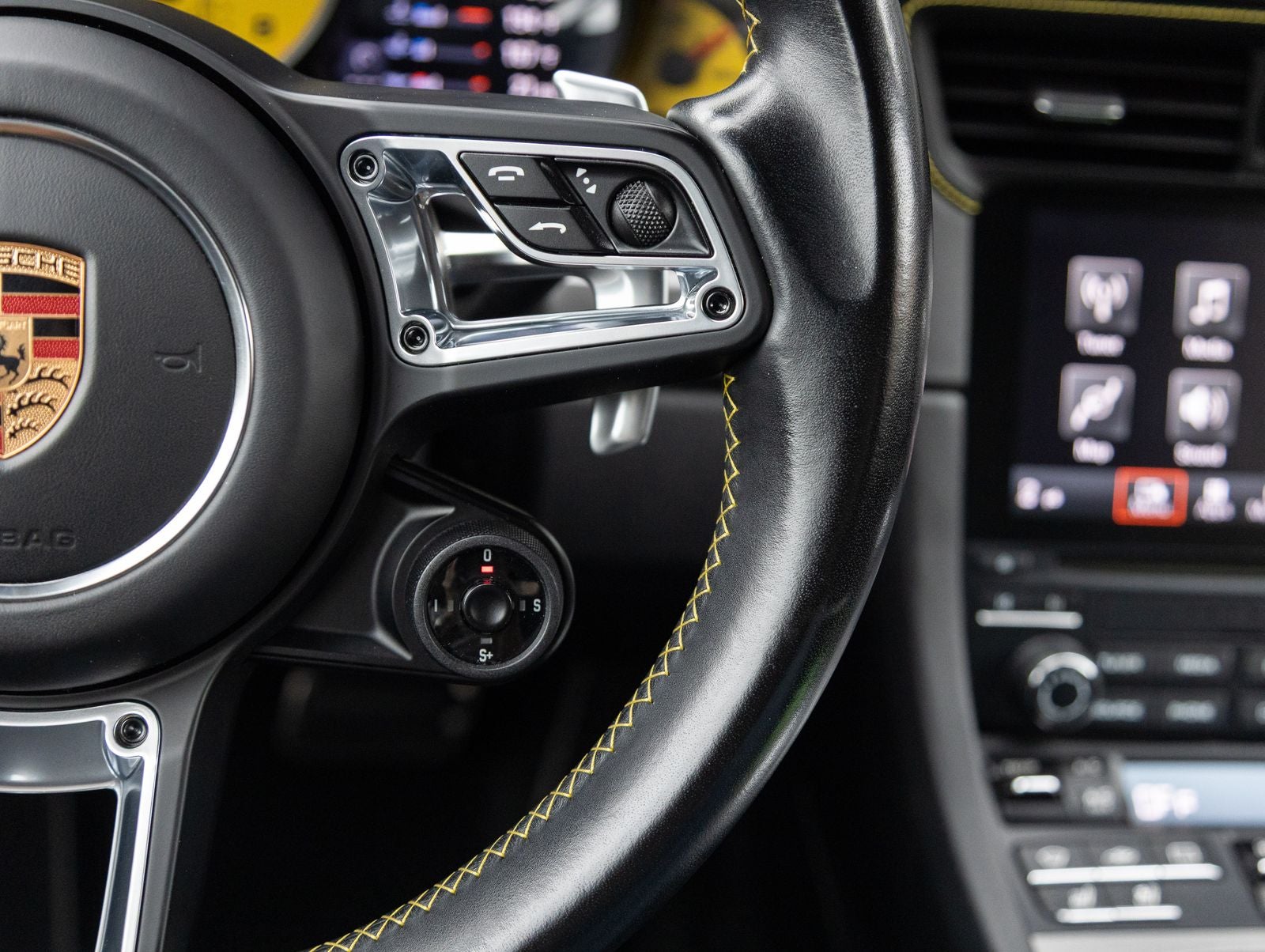 2018 Porsche 911 911 Carrera 4S Cabriolet