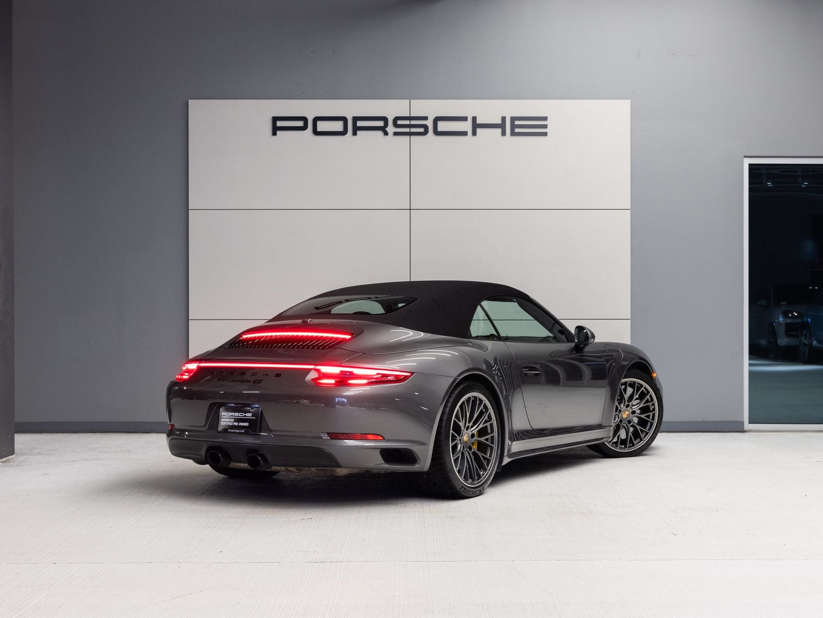 2018 Porsche 911 911 Carrera 4S Cabriolet